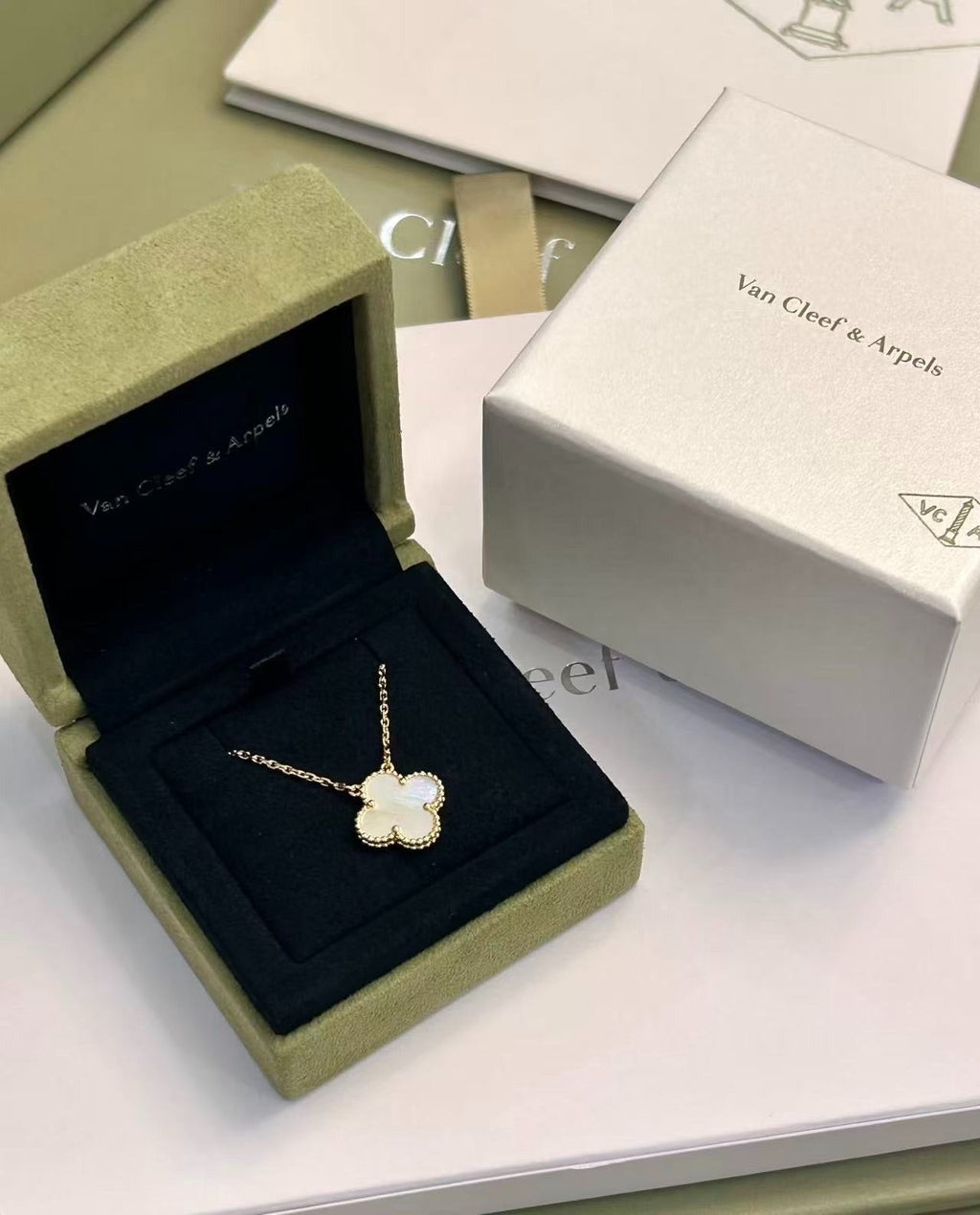 Van Cleef Collar Fullset